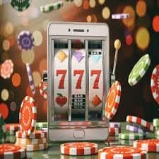 galaxy95 APP မိုဘိုင်းဖုန်းတွင် ဒေါင်းလုဒ်ဆွဲပြီး ကစားနေသောပုံ